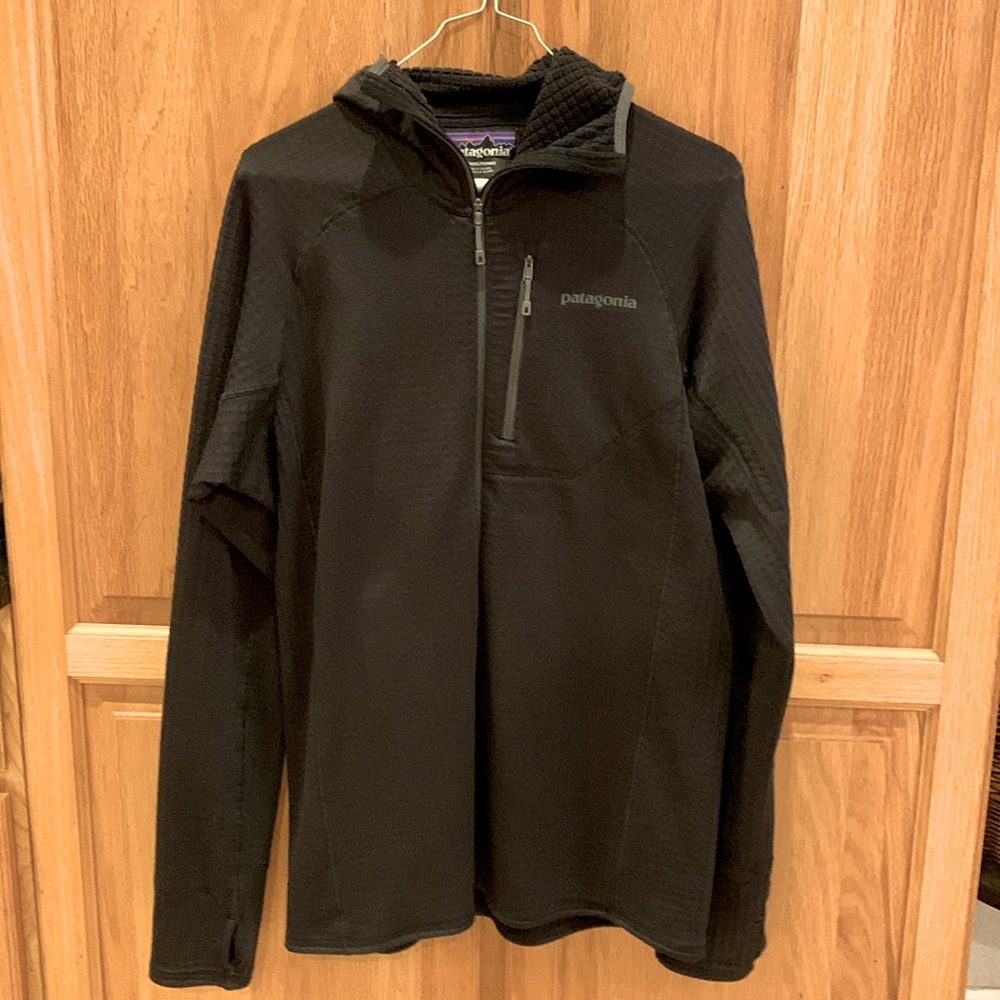 Patagonia R1 hoodie quarter zip black